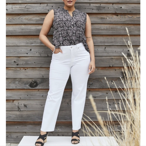 Roz & Ali White Denim Ankle Pants Sz. 14P - Picture 2 of 13